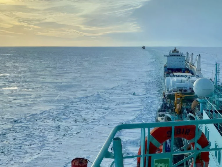 Китайская Sea Legend запустит регулярный контейнерный сервис по Севморпути